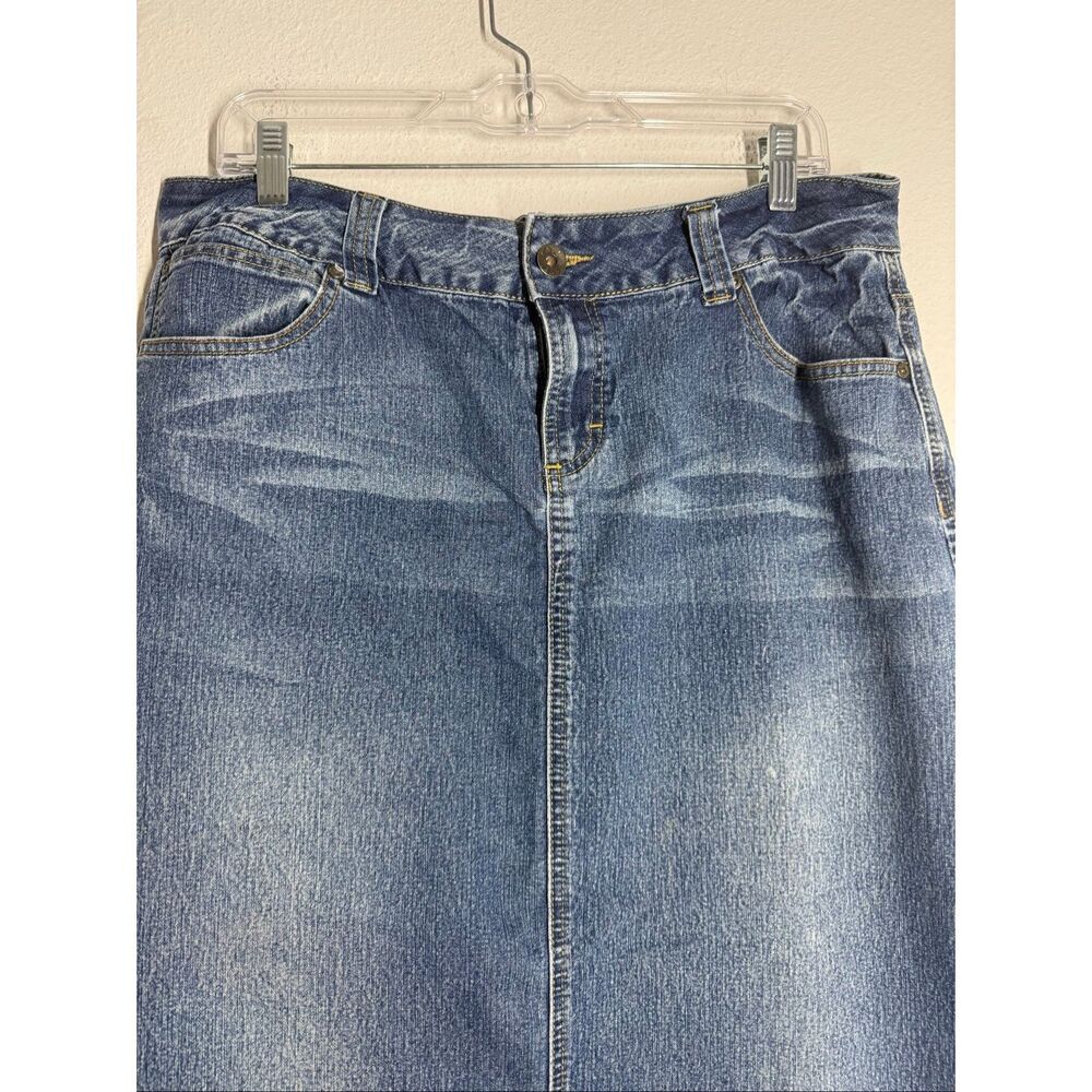 CATO Denim Midi Skirt Size 14  Blue Stretch A-Line Casual Jean Skirt - Picture 3 of 12